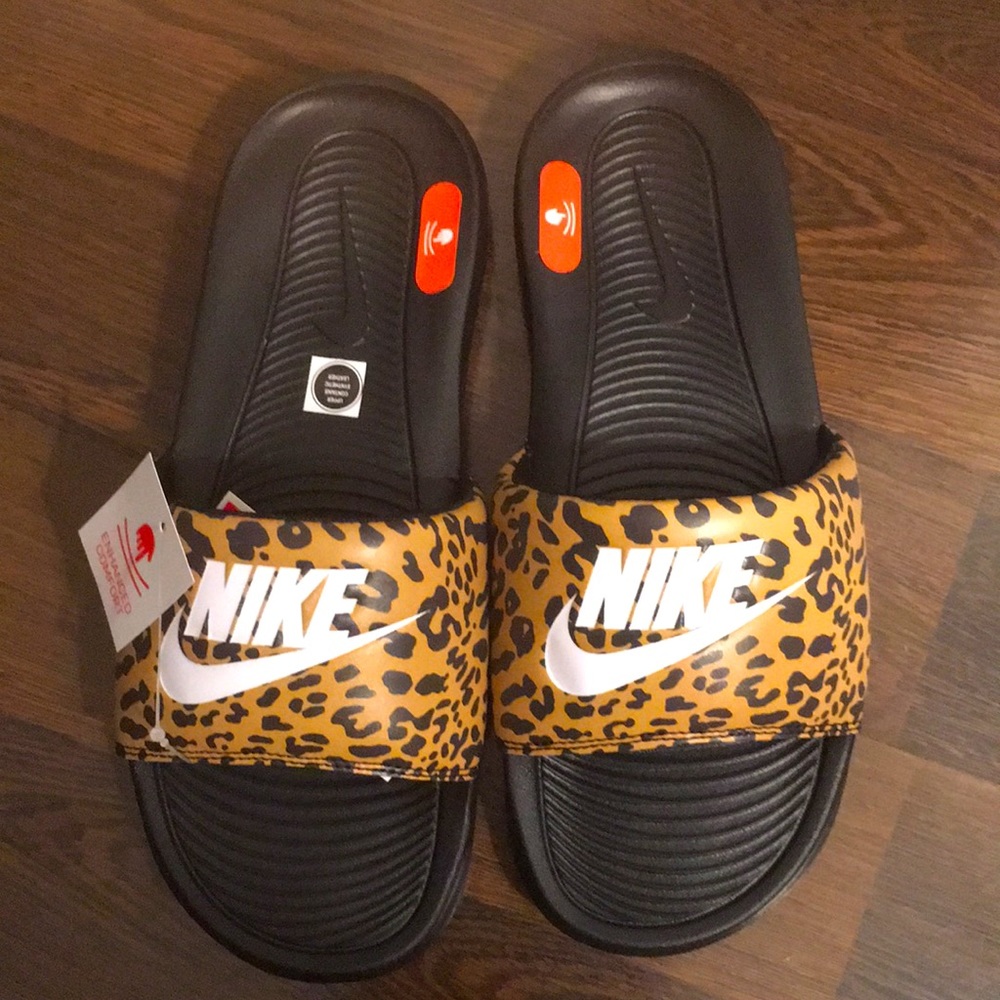 Nike sandals size 10